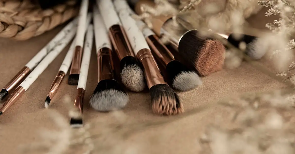 Les pinceaux maquillage essentiels pour un teint parfait
