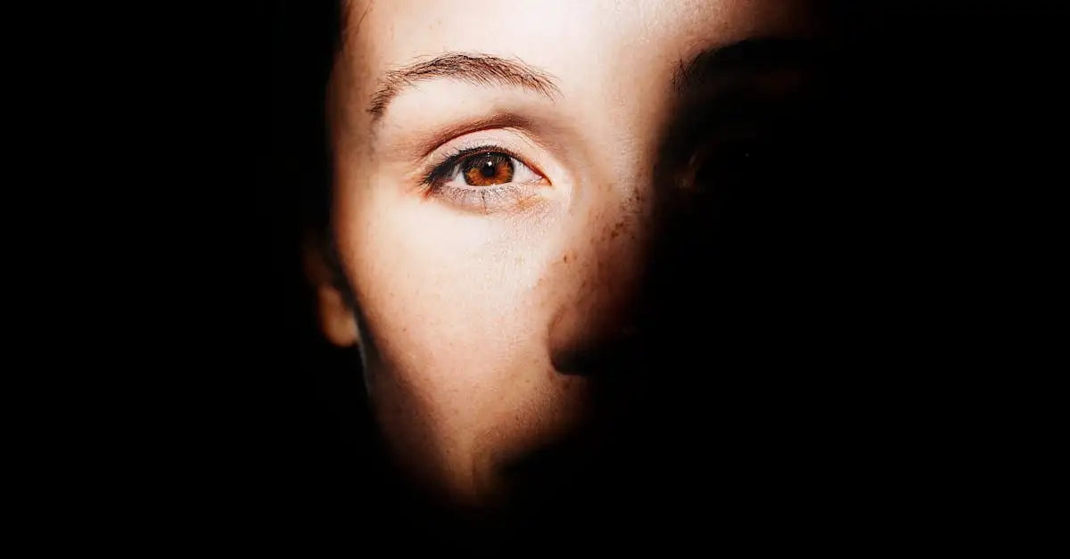 Maquillage permanent des yeux : guide, techniques et avis