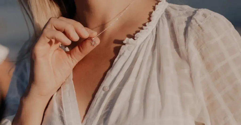 Vêtements Femme Chic : Tendance et Élégance Intemporelle